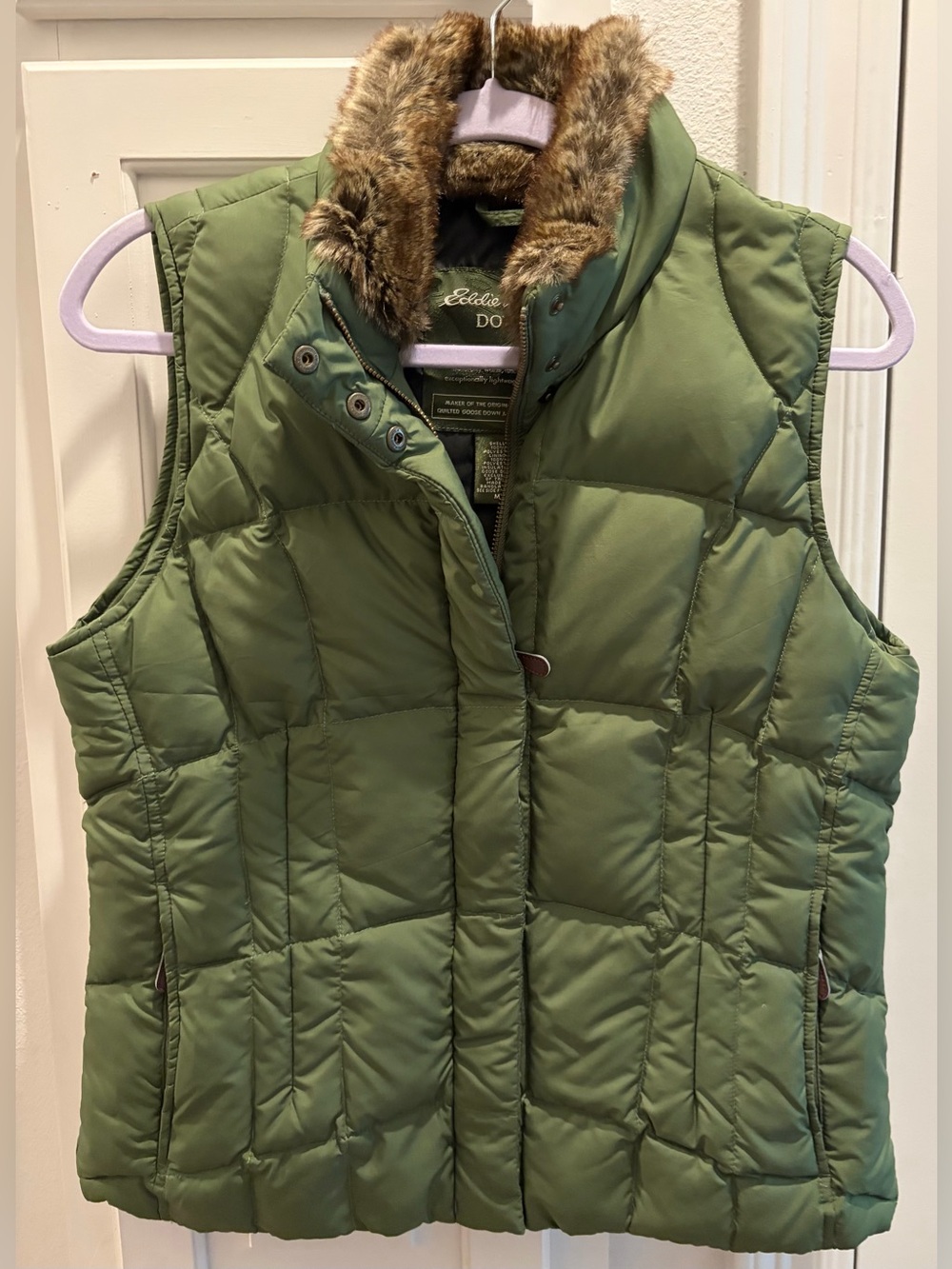 NWOT EDDIE BAUER Goose Down Olive Green Quilted Faux-Fur Collar Vest